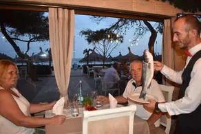 COSMO Beach Hotel - Restaurant