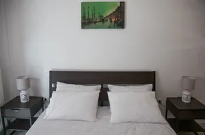 Thisio Modern House - Room