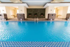 Pacific Bay Grand Suites - Piscine