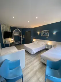 Hotel Le Pelican - Room