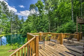 Serene Todd Getaway w/ Private Pond & Creek Views! - Intérieur
