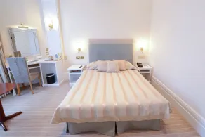 Burlington Hotel, BW Premier Collection by Best Western - Room