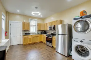 Private Backyard Jawn! Multi-level Philly Rowhouse - Innvendig