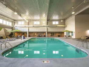 La Quinta by Wyndham Cincinnati Sharonville - Piscine