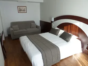 The Originals Boutique, Hôtel Le Lion d'Or, Fougères Ouest - Værelse