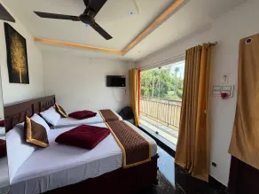 Glass House Retreat - Room