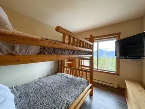 Whispering Pines 3BR Townhouse Views and private Hot Tub - Værelse