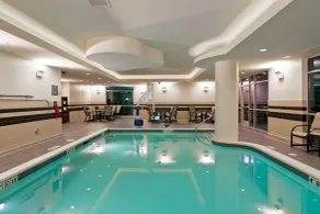 Hampton Inn & Suites Bellevue Downtown-Seattle - Piscine