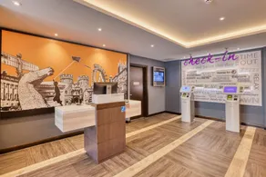 Premier Inn Uckfield - Reception