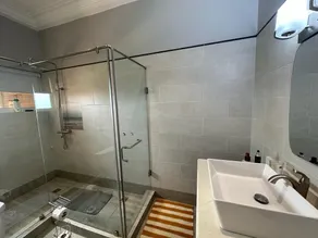 Cozy Hill Gardens - Bathroom