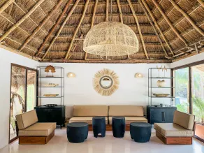 Dune Boutique Hotel located at the party zone - Réception