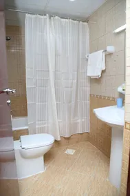 Safari Hotel Apartments - Badeværelse