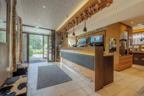 24 by AvenidA - Mountain Residence - Reception