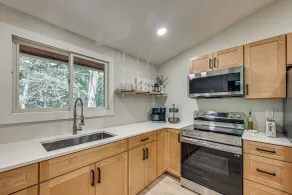 Screened Porch w/ Lake View! Tolland Family Haven - Interiör
