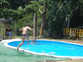 Georgina Apartments-pool-river-sea 5' - Pool