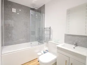 Walnut Shade - Bathroom