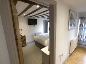 Swan House Tea Room and Bed & Breakfast - Room