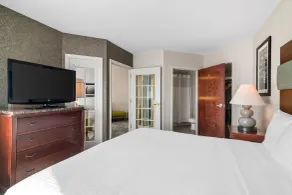 Roundhouse Suites - Chambre