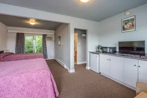 Castaway Motel - Room