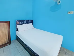 SPOT ON 91811 Rumah Inap Bunda Nurhayati - Chambre