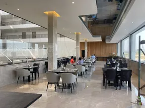Courtyard Oasis - Restaurant