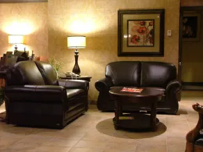 Hotel & Suites Monte-Cristo - Coin salon dans le hall