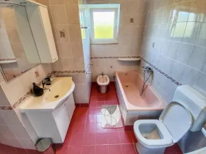 Charming Holiday House in Ljubač With Private Pool and Mountain Views - Bagno
