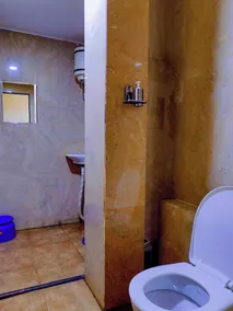 Hotel Vatika Inn - Bathroom