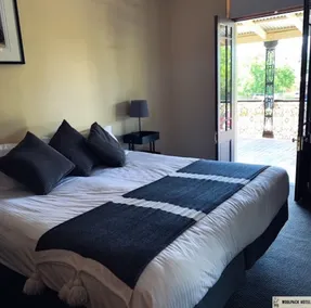 The Woolpack Hotel - Room