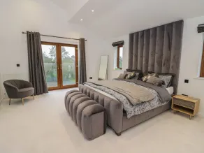 85A Braybrooke Road - Room