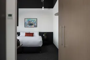 Rydges Pit Lane - Habitación