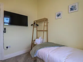 Kingfisher House - Room
