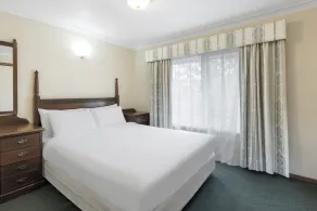 Elizabethan Lodge - Room