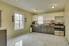 Easy NYC Access: Updated Apt Near Parks & Bay! - Interiör