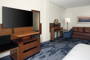 Fairfield Inn & Suites by Marriott Newark Liberty International Airport - Room