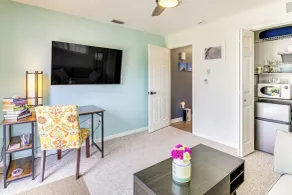Riverfront Apt w/ Boat Dock in Melbourne Beach! - Innenbereich