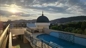 Carmen Palace Hotel - Piscine sur le toit