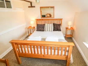 Casa rural con jardín - Habitación