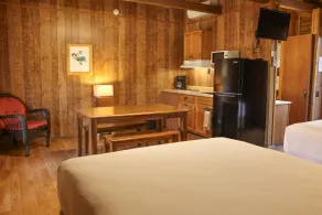 Lucky Trout Lodge - Rum