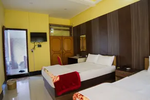 Galaxy Guest House - Room