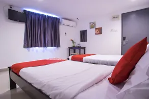 Swing & Pillows - Kajang, Selangor - Chambre