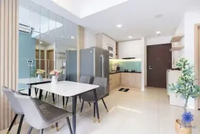 Botanica Premier 2 Bedrooms - near the Airport - Room