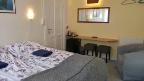 Guesthouse Sólgarðar - Værelse