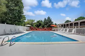 Super 8 by Wyndham Williamsburg/Historic Area - Pool