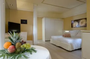 Hotel Bristol - Room