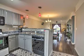 4 Mi to Ocean: Lewes Beach Condo w/ Screened Porch - Interior