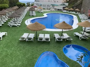 First Flatotel International - Piscine