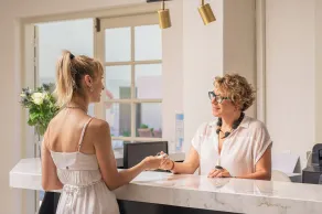 Ino Hotel & Suites - Réception
