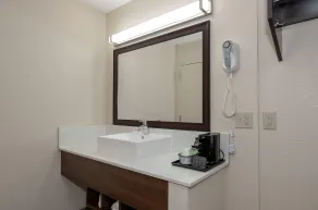 Red Roof Inn Freehold - Casa de banho