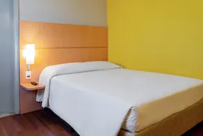 HUS HOTEL Dourados - Zimmer